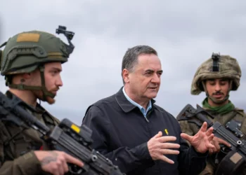 El ministro de Defensa, Israel Katz, visita una posición de las Fuerzas de Defensa de Israel en el sur del Líbano el 22 de diciembre de 2024 (Ariel Hermoni/Ministerio de Defensa)