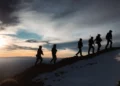 Las tropas de la unidad de élite Shaldag de la Fuerza Aérea israelí se ven en la cima del lado sirio del monte Hermón, en una foto publicada el 12 de diciembre de 2024. (Fuerzas de Defensa de Israel)