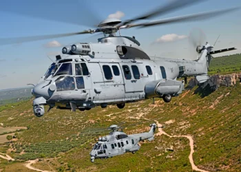 Los dos nuevos helicópteros entregados a la Fuerza Aérea y Espacial francesa. (Crédito de la imagen: Airbus)
