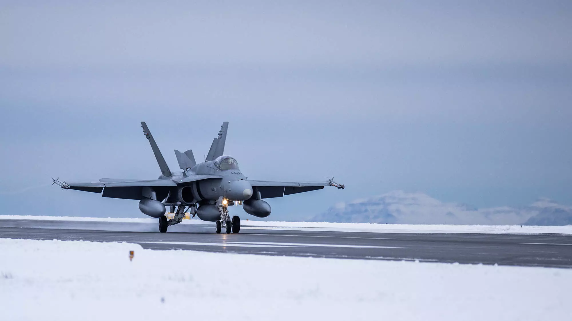 Finlandia despliega F/A-18 Hornet por primera vez como miembro de la OTAN