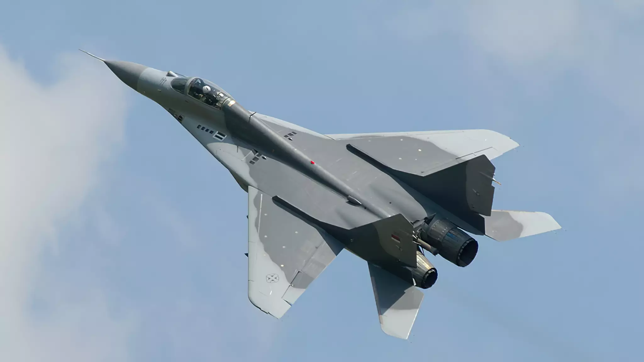 Serbia enfrenta crisis con sus aviones MiG-29