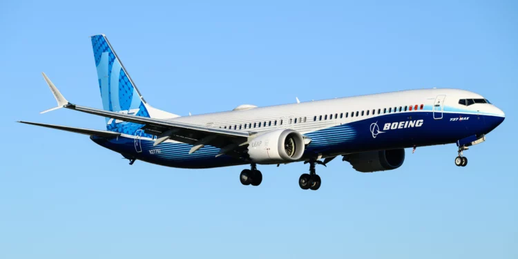 Boeing mantiene certificación del 737 MAX 7, MAX 10 y 777X para 2025