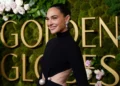 Gal Gadot llega a la 82.ª edición de los Globos de Oro el 5 de enero de 2025 en el Beverly Hilton de Beverly Hills, California. (Jordan Strauss/Invision/AP)