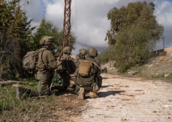 Tropas de la Séptima Brigada Blindada operan en el sur del Líbano, en una foto difundida el 23 de enero de 2025. (Fuerzas de Defensa de Israel)