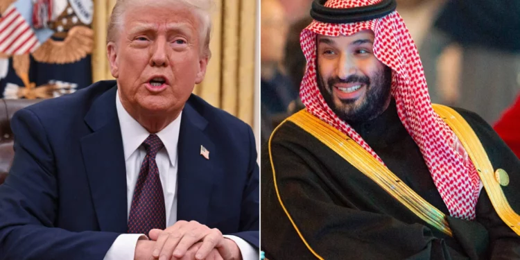 Izq.: El presidente estadounidense Donald Trump, el 23 de enero de 2025. (Roberto Schmidt / AFP); der.: El príncipe heredero saudí Mohammed Bin Salman, el 3 de diciembre de 2024. (Ministerio de Medios de Arabia Saudita / AFP)