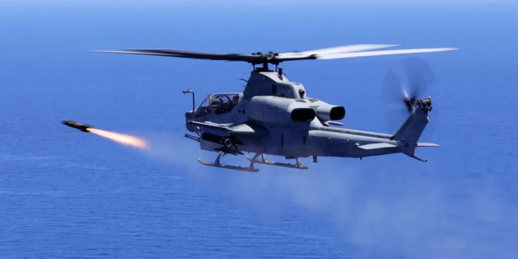 NAVAIR probó un misil LRPF de precisión desde un AH-1Z Viper