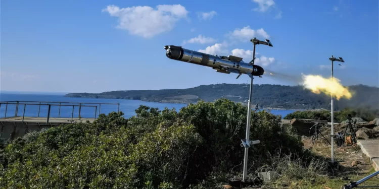 MBDA prueba con éxito el misil aire-tierra Akeron LP