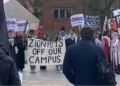 Una protesta en un campus universitario en el Reino Unido en febrero de 2024. (Informe del campus de CST)