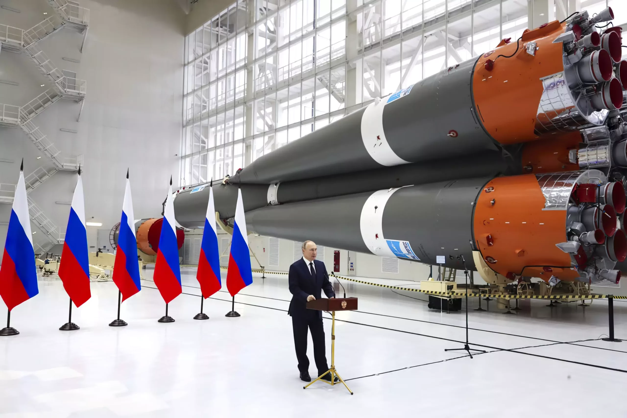 Putin afirma que el misil Oreshnik soporta calor extremo