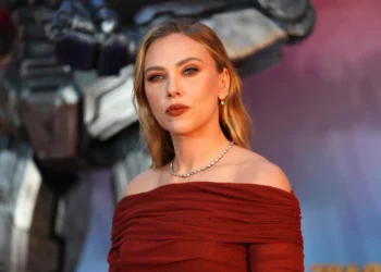 Scarlett Johansson rechaza el uso de IA en video contra Kanye West