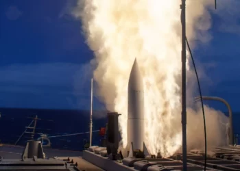 Raytheon recibe $75,1 millones para modernizar misiles SM-2 y SM-6