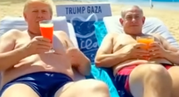 Un video generado por inteligencia artificial, publicado por el presidente de Estados Unidos, Donald Trump, en su plataforma Truth Social el 26 de febrero de 2025, muestra a Trump (izq.) y al primer ministro Benjamin Netanyahu (der.) recostados en la playa en una futura "Riviera" en la Franja de Gaza.