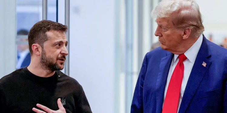 Trump califica a Zelenskyy de “dictador” y cuestiona su liderazgo