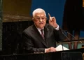 El presidente de la Autoridad Palestina, Mahmoud Abbas, habla durante la Asamblea general de las Naciones Unidas (AGNU) en la sede de las Naciones Unidas en la ciudad de Nueva York, el 26 de septiembre de 2024. (Stephanie Keith / Getty Images via AFP)