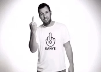 Una versión de Adam Sandler generada por inteligencia artificial aparece en un video de IA repleto de celebridades que rechaza el antisemitismo de Kanye West. (Captura de pantalla X; utilizada de acuerdo con la Cláusula 27a de la Ley de Derechos de Autor)