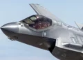 El casco Gen III del F-35 permite apuntar y volar con la mirada