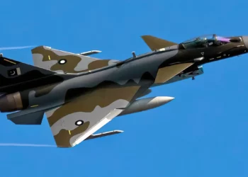 El caza chino J-10C consolida su presencia global y tecnológica