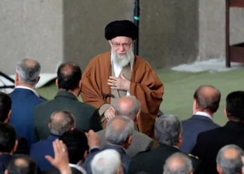 Irán amenaza con represalias si EE. UU. ataca: “Recibirán un fuerte golpe”