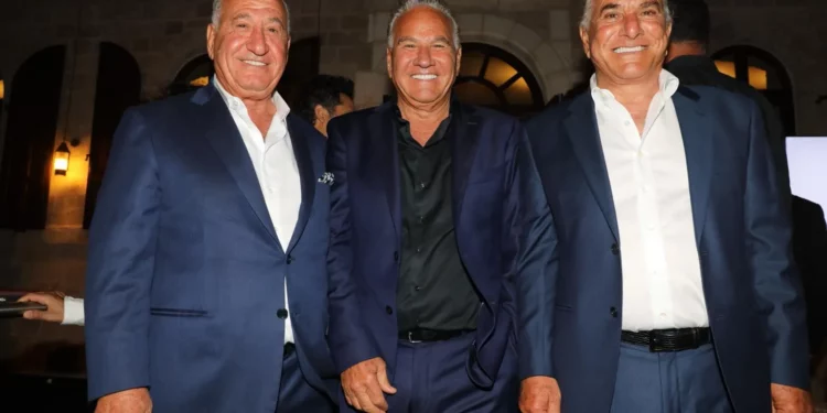Nakash se prepara para disolver su grupo empresarial en Israel