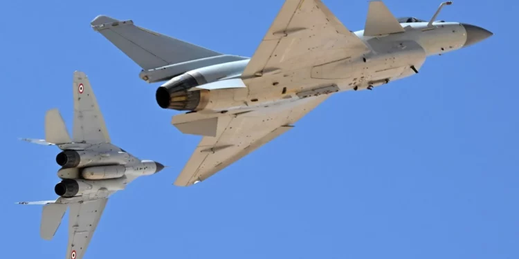 China y Egipto realizan sus primeras maniobras aéreas conjuntas