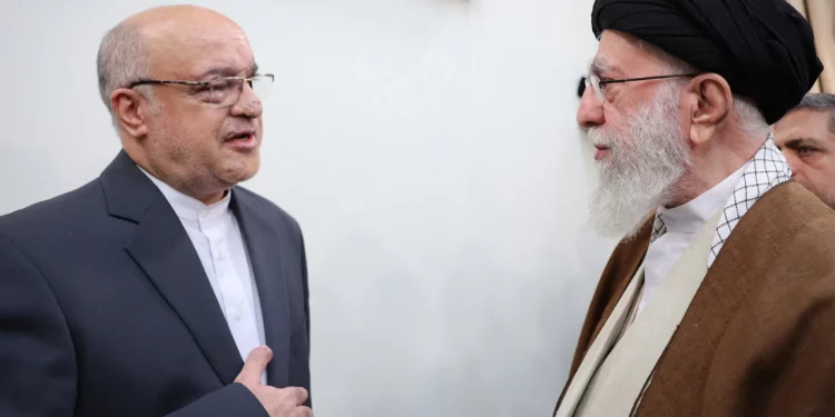 Embajador iraní revela detalles de herida por bíper de Hezbolá