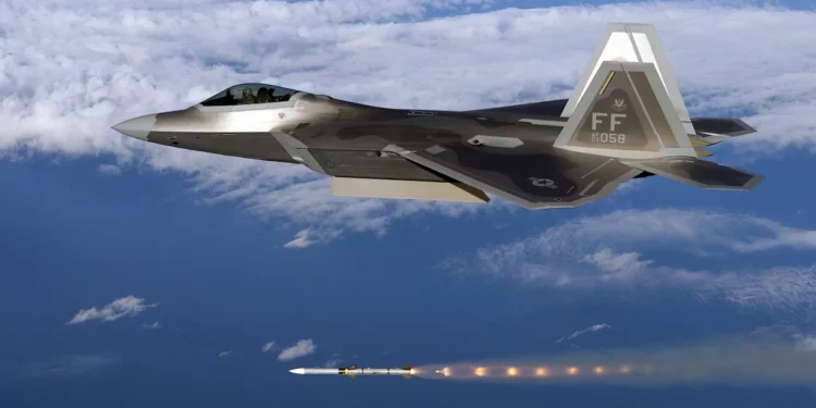 Disparó primero sin ser detectado: El primer derribo del F-22
