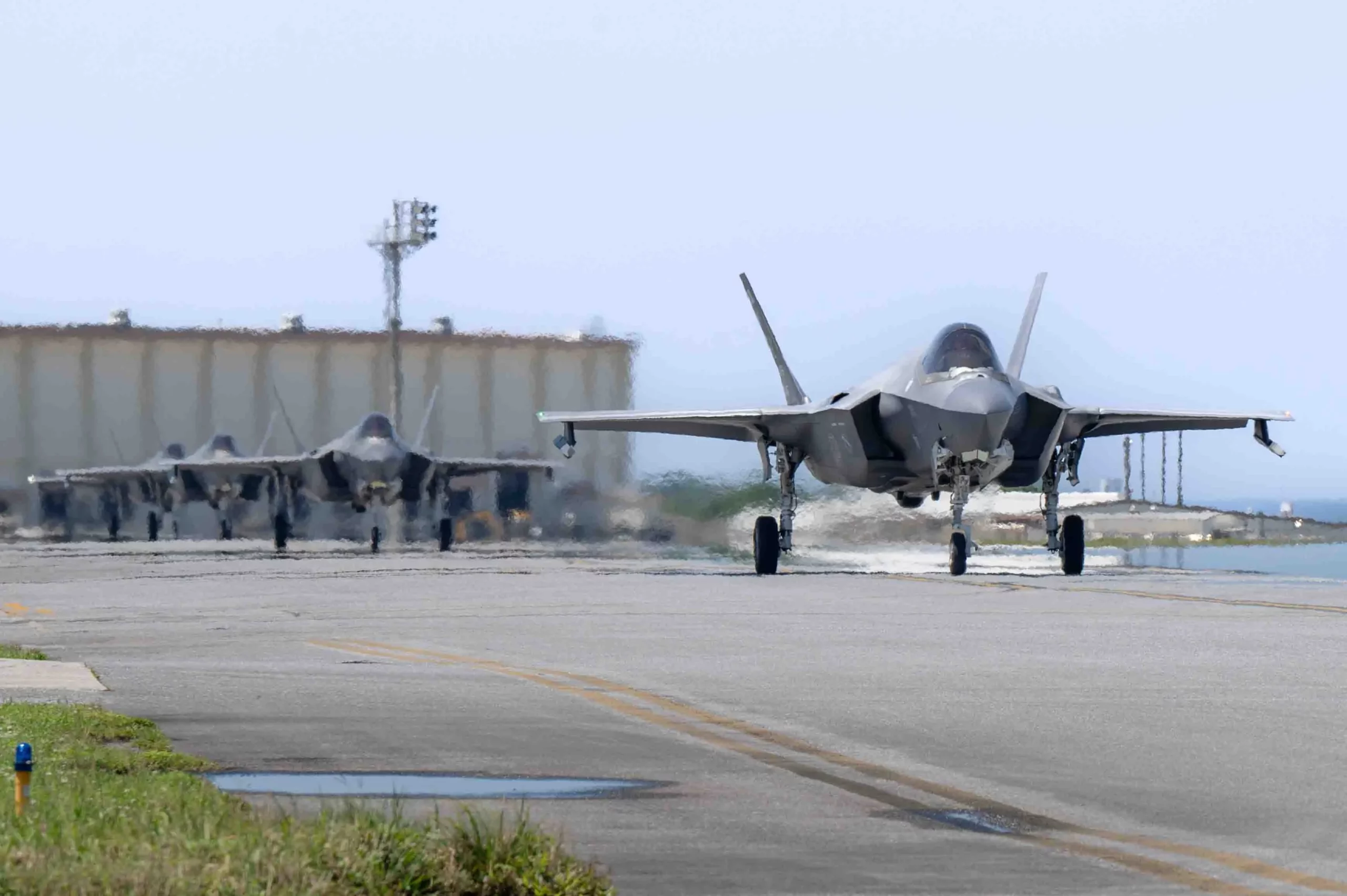 Kadena refuerza su defensa con segundo grupo de F-35