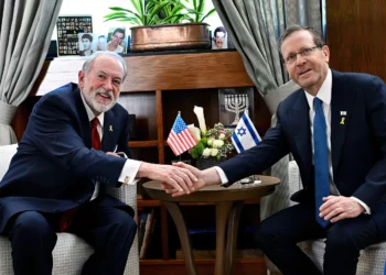Huckabee exige al mundo presionar a Hamás y no a Israel