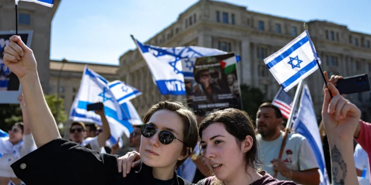 Judíos jóvenes de EE. UU. lideran renacer cultural tras el 7/10