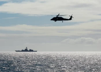 Royal Navy caza buques de guerra rusos en el canal de la Mancha