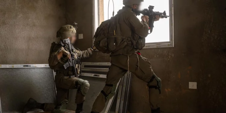 Dos soldados heridos y comandante de Hamás eliminado en Gaza