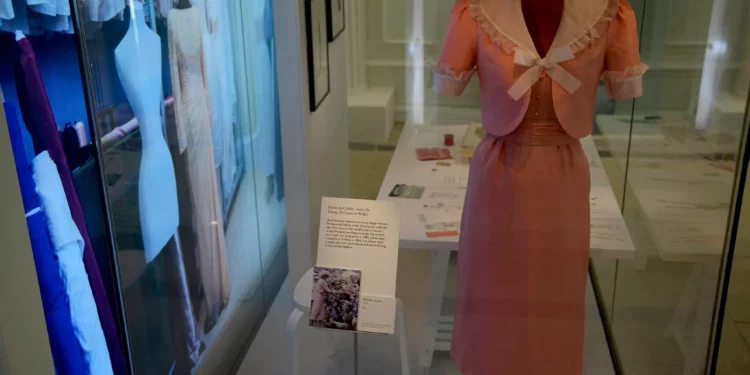 Muere David Sassoon: diseñador judío de la princesa Diana