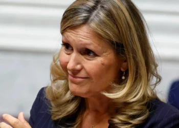 Presidenta de Asamblea francesa amenazada de muerte: «Eliminad a esta puta judía»