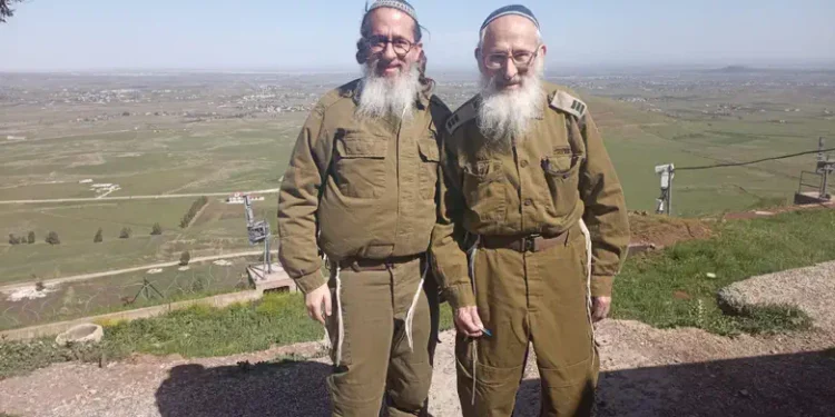 El rabino Shlomo Aviner (R) en Siria