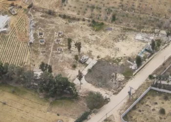 Un campo de entrenamiento de Hamás descubierto por las Fuerzas de Defensa de Israel (FDI) en el Corredor Morag de la Franja de Gaza, en una foto difundida por el ejército el 17 de abril de 2025. (Fuerzas de Defensa de Israel)