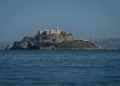 Trump ordena reconstruir y reabrir Alcatraz