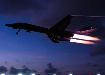 B-1B Lancer: 5.000 horas sobre alas supersónicas