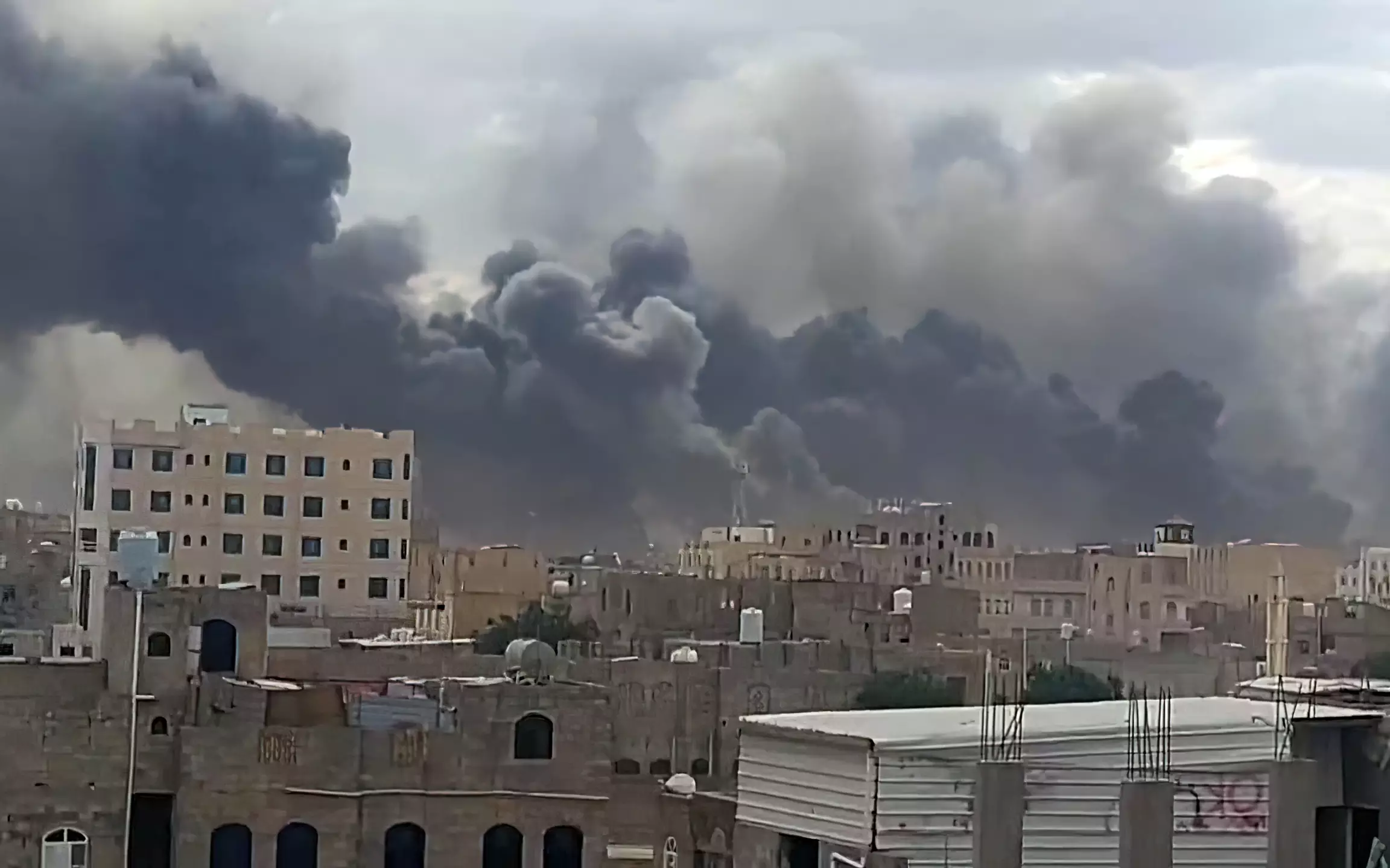 Las FDI inhabilitan por completo aeropuerto de Saná en Yemen