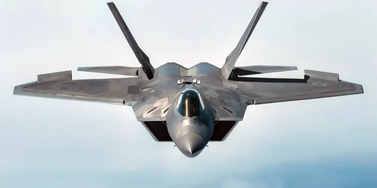 El F-22 Raptor maximiza la letalidad con su cañón M61A2
