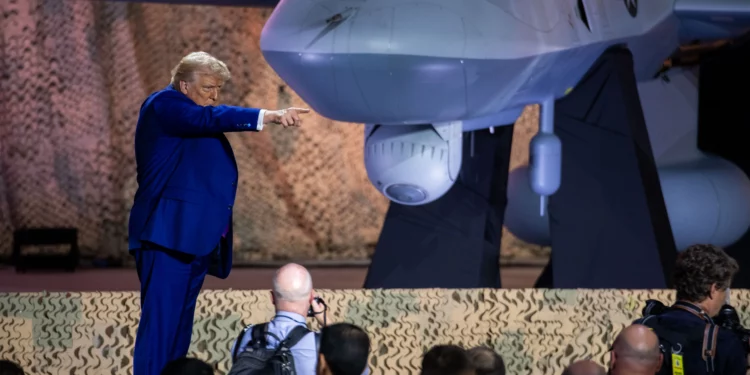 Trump impulsa el caza F-55: ¿Un F-35 bimotor en el horizonte?