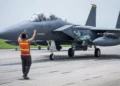 Más F-15E Strike Eagles refuerzan Diego García