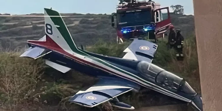 Tres aviones Frecce Tricolori chocan en exhibición en Pantelleria