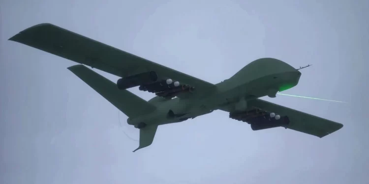 Gray Eagle STOL derriba drones con Hellfire y APKWS