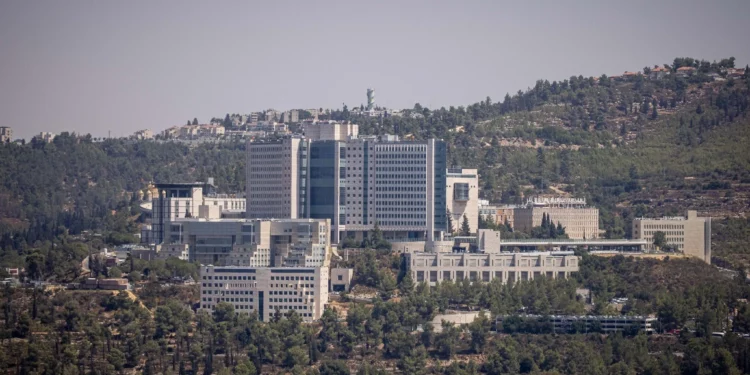 Hospital Hadassah restablece servicios tras control de incendios