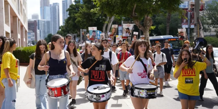 Israel marca los 600 días del ataque de Hamás con marchas