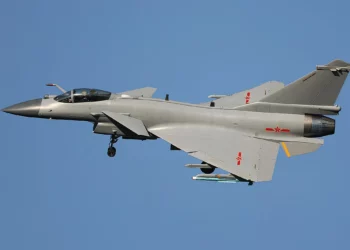El caza J-10C chino triunfa en combate y desata furor en redes
