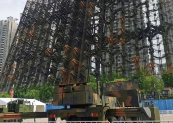 China presenta el radar JY-27V para detectar cazas F-22 y F-35