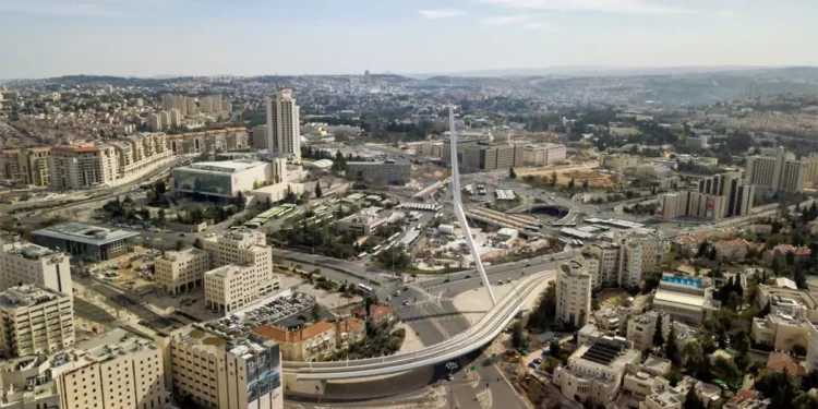 Israel intercepta misil yemení tras alerta en Jerusalén