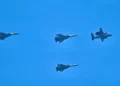 China lanza el KJ-600 con J-15 desde el portaaviones Fujian