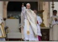 El papa León XIV oficia una misa durante la inauguración oficial de su pontificado en la Plaza de San Pedro, a la que asistieron jefes de Estado, miembros de la realeza y fieles comunes, el 18 de mayo de 2025. (Foto AP/Alessandra Tarantino)